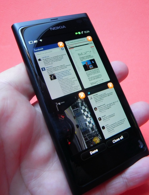 Nokia N9, multitasking