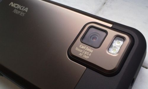Utilizatorul unui Apple iPhone trece la Nokia N97 mini... concluziile aici!