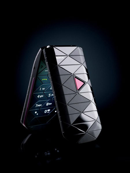 Nokia: Nokia a prezentat 4 noi telefoane ieftine: modelul 7070 Prism, 1680 classic, 2680 slide si 5000