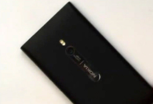Primul telefon Nokia Windows Phone