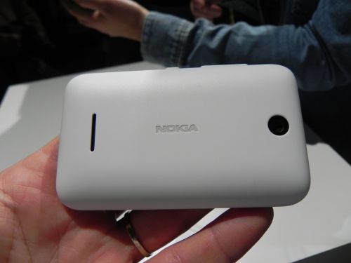 MWC 2014: Nokia Asha 230 video hands-on; cel mai ieftin terminal Nokia cu touchscreen
