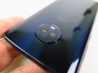 Motorola Moto G6 Plus: Design de sticlă şi metal, cu un negru-albastru fascinant