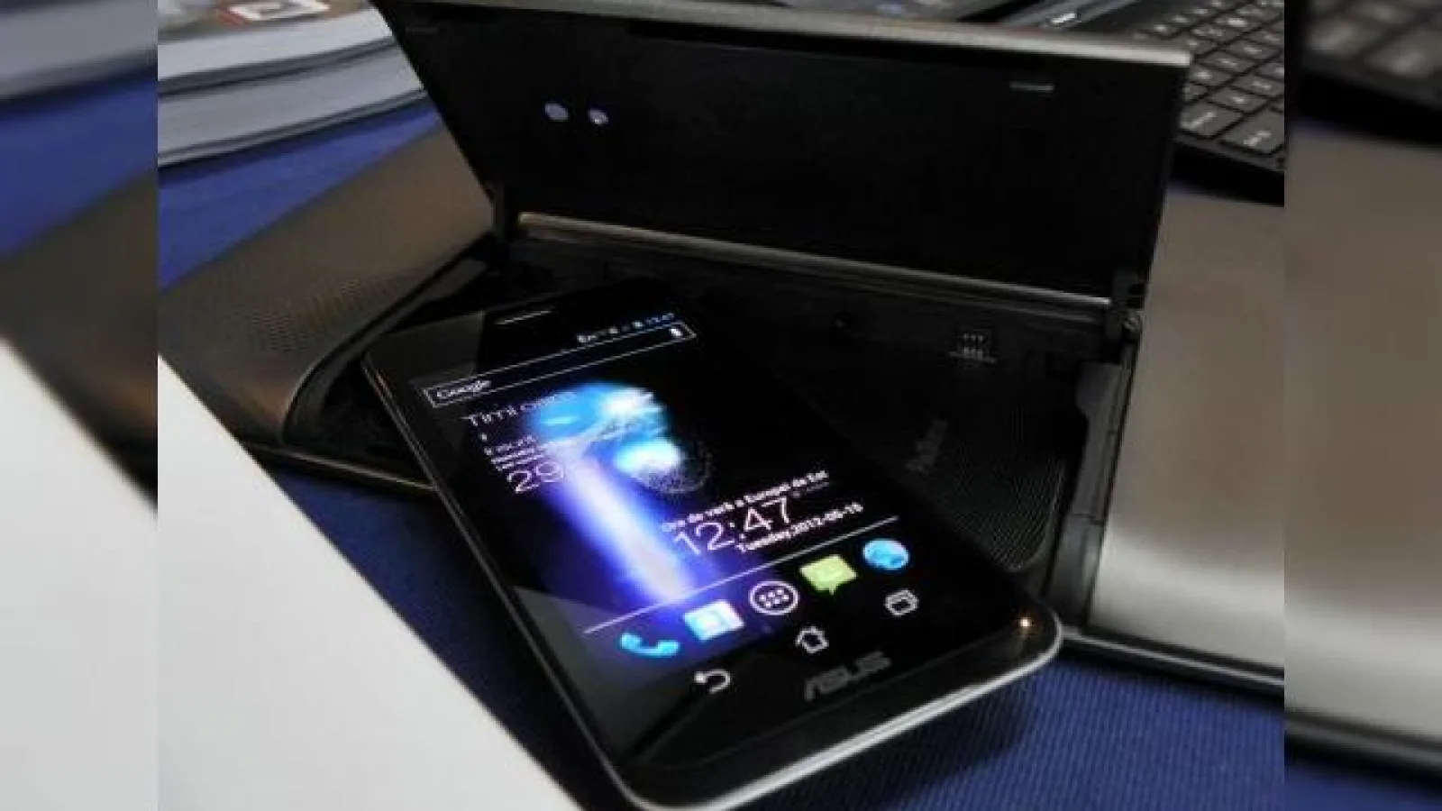 Hands-on Mobilissimo.ro cu ASUS PadFone În cadrul IT Congress 2012 (Video)