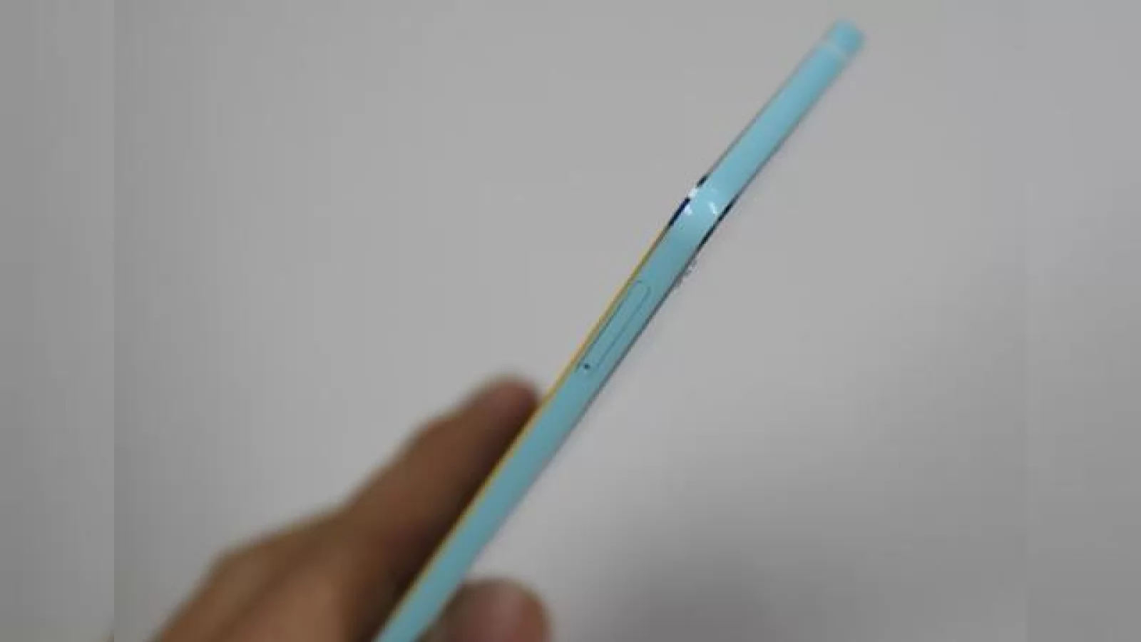 Gionee Elife S5.1, cel mai subțire smartphone din lume apare În fotografii hands-on (Îl așteptăm În România sub denumirea de Allview X3 Soul)