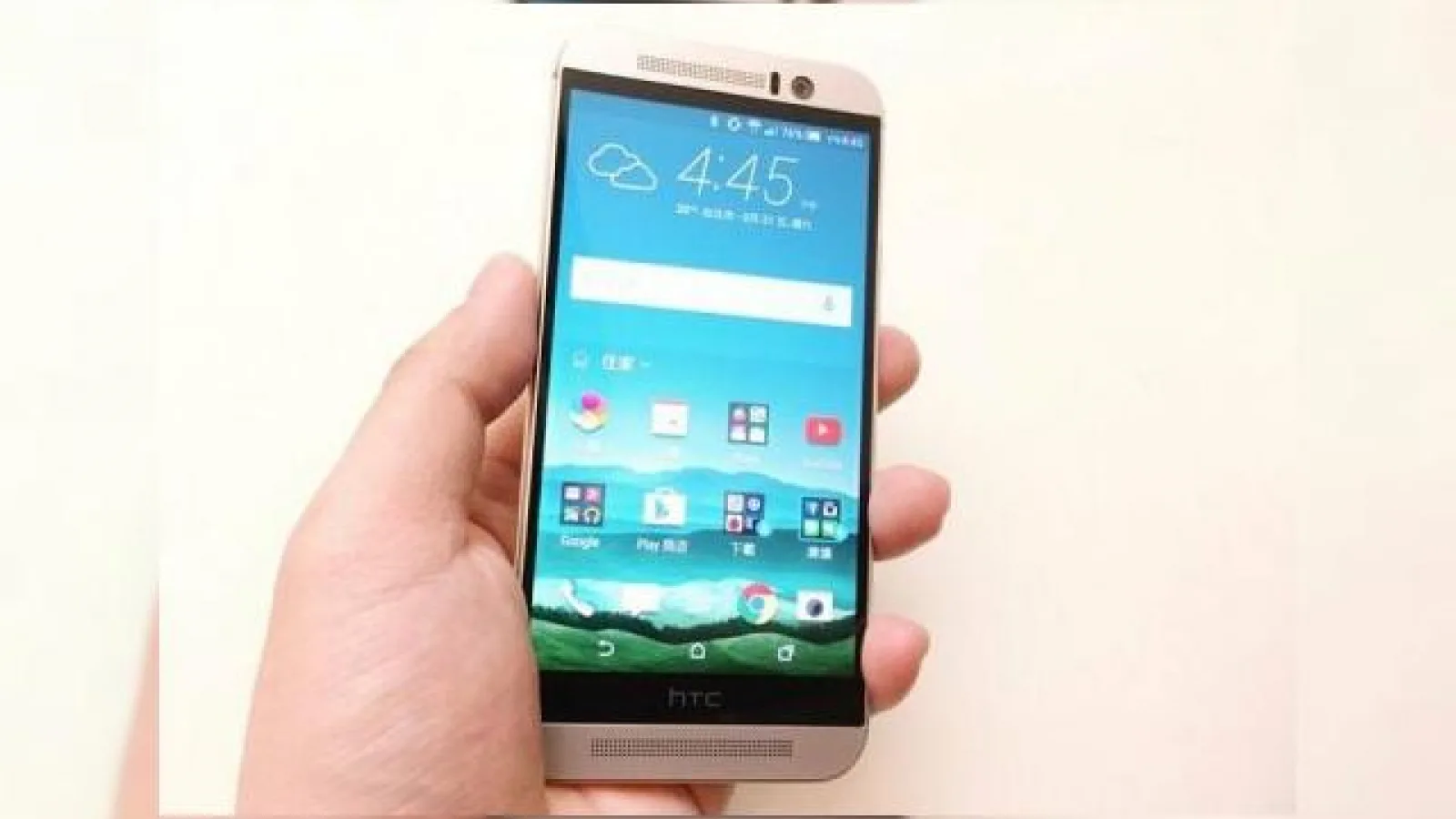 Versiunea de retail HTC One M9 ajunge în mâinile jurnaliștilor din Taiwan; primim și teste foto cu noul One