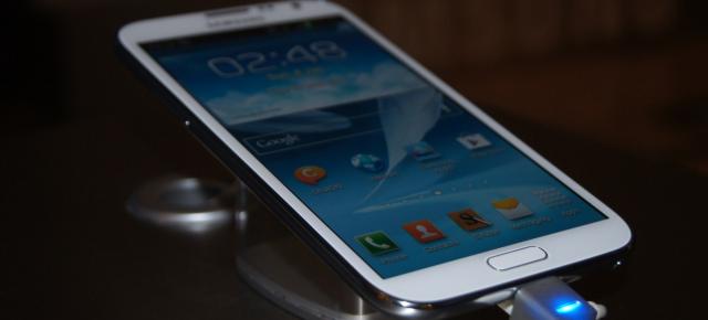 LG Optimus Vu II vs Samsung Galaxy Note II - bătălie deschisă Între phablet-urile de top