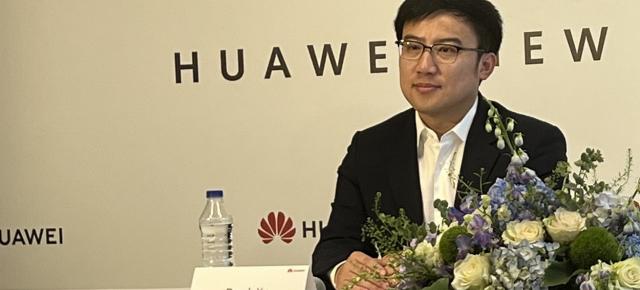 "Ceasurile sunt produsul numărul 1 pentru Huawei în România" + viitorul strategiei smartphone Huawei pe 2022 (Interviu Derek Yu, oficial Huawei)