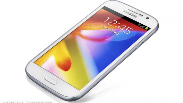 <b>Samsung anunța primul său telefon cu ecran de 5 inch: Galaxy Grand</b>Samsung tocmai a anunțat un nou smartphone, modelul Galaxy Grand, care vine cu o dotare unică în universul Samsung: ecran de 5 inch. Nu vă așteptați totuși la specificații high end, deoarece avem de-a face cu un terminal cu ecran LCD, cu...