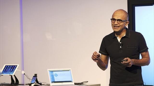 <b>Microsoft anunță Office pentru iPad; pachetul de aplicații va fi disponibil Începând de astăzi În App Store</b>După cum vă informam acum câteva ore, iată că aplicația Microsoft Office a fost anunțată oficial pentru tableta iPad, colecție de aplicații ce se va regăsi începând de astăzi în App Store. Anunțul cu privire la disponibilitatea acesteia a...