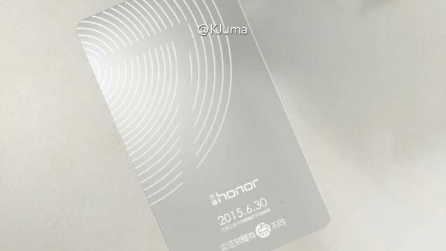 <b>Huawei trimite invitațiile de presă pentru lansarea lui Honor 7, terminal va fi prezentat pe data de 30 iunie</b>În ultimele câteva zile am acoperit câteva subiecte ce l-au avut în vizor pe Huawei Honor 7, un device de top ce va sosi în variante de 3 sau 4 GB memorie RAM și scanner de amprente integrat la pachet. Astăzi, prin...