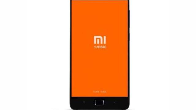 <b>Xiaomi Mi 5 își face apariția într-o nouă randare; vine cu un buton home fizic ce ascunde un scanner de amprente</b>După fotografia de ieri cu Xiaomi Mi 5, ce ne dezvăluia prezența unui panou frontal cu margini subțiri și protecția 2.5D, astăzi vedem și o randare a produsului ce ni se pregătește. Din câte putem remarca, această randare scoate la...