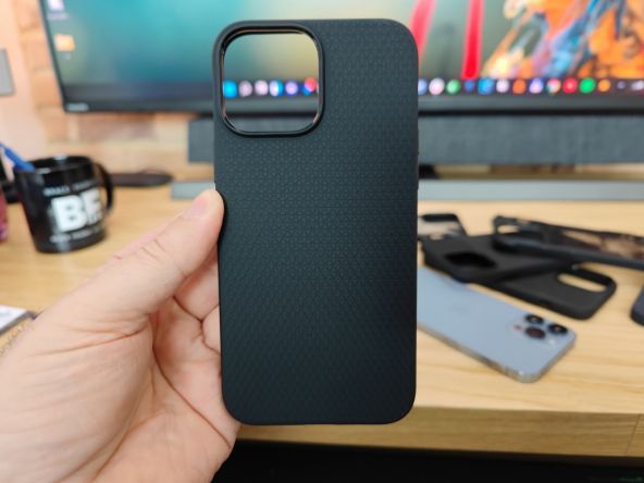 Husa SPIGEN Liquid Air Black