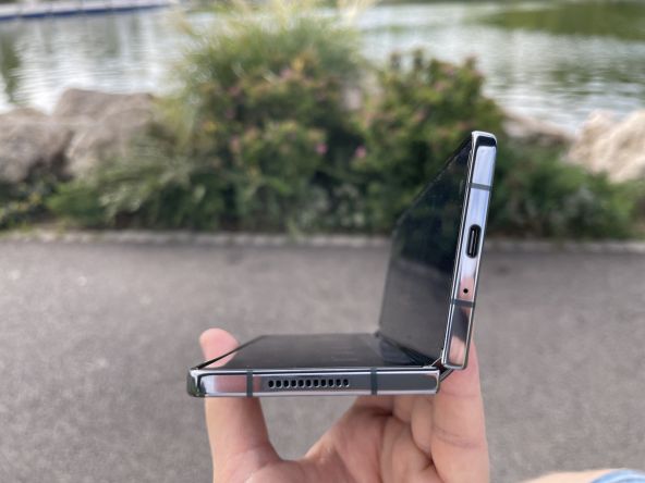Samsung Galaxy Z Fold 4