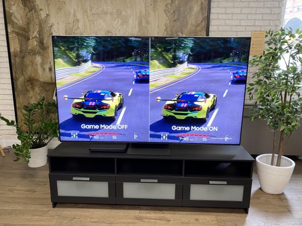 Samsung Neo QLED 4K si 8K split view