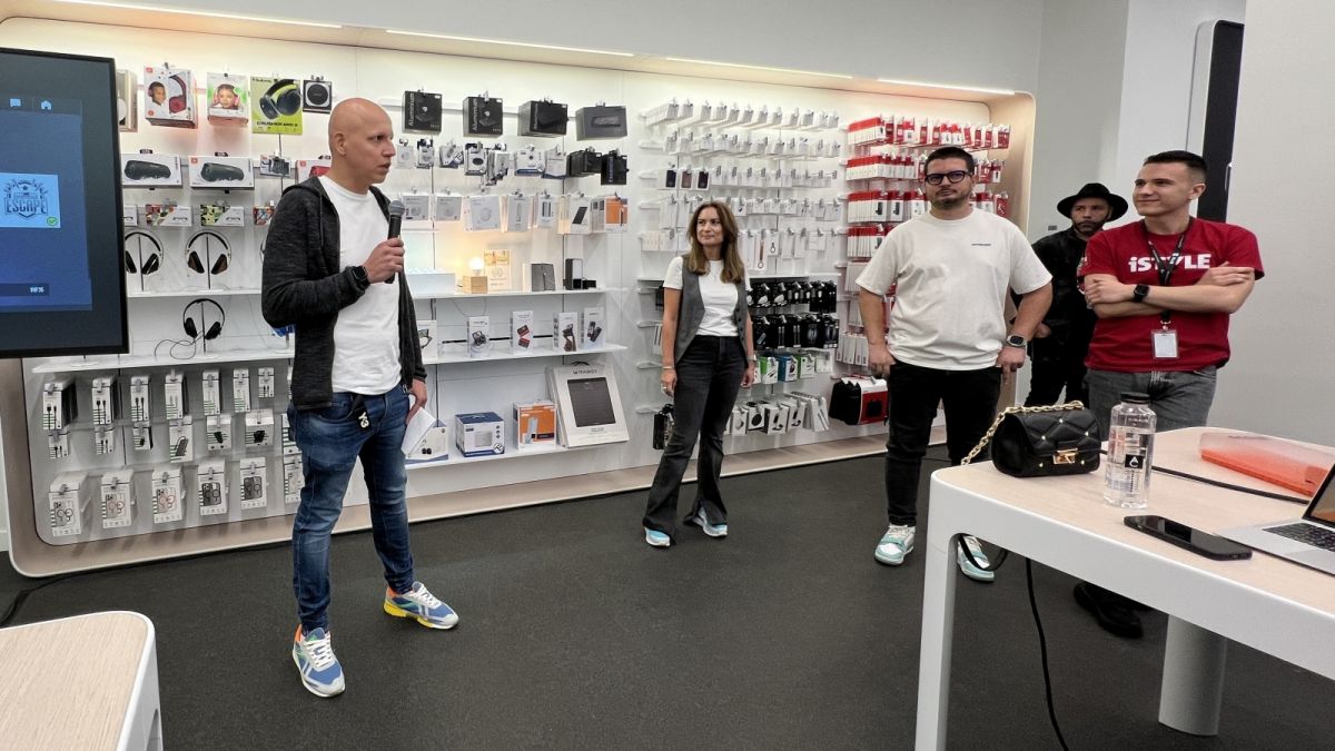 Am fost la lansarea iPhone 16 și Apple Watch Series 10 organizată de iSTYLE; vezi galeria foto cu cele mai noi gadgeturi Apple