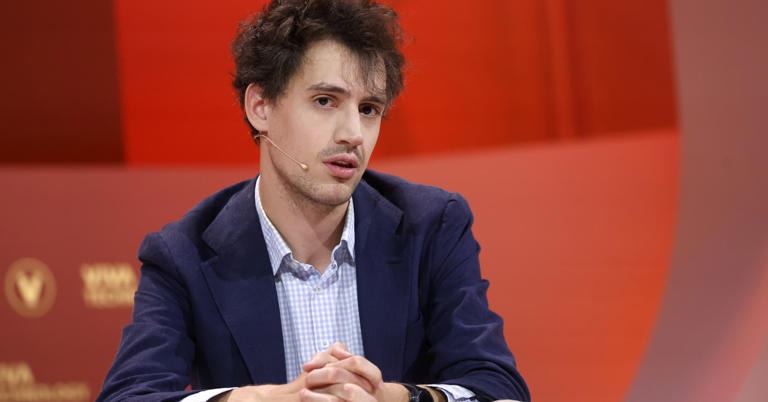 Anunțul a fost făcut de CEO-ul Arthur Mensch în cadrul London Tech Week