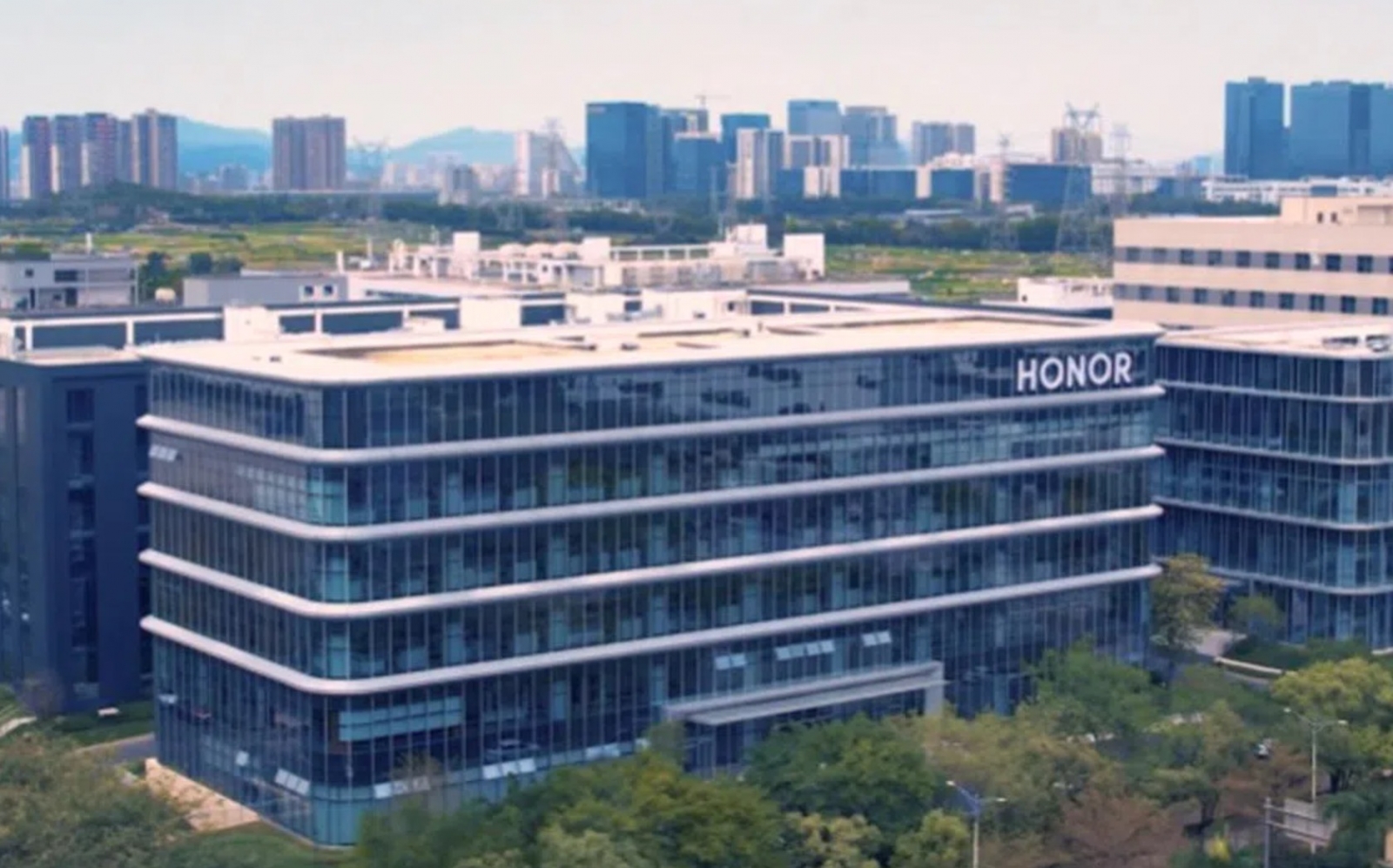 Fabrica HONOR din Shenzhen și centrul lor de R&D