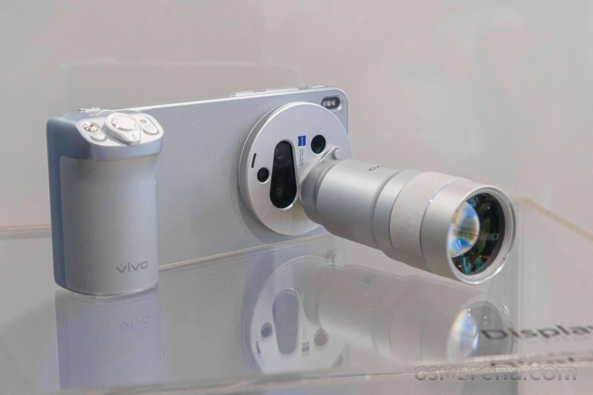 HONOR Magic9 Pro Max ar putea primi un teleconvertor de 500 mm; Zoom-ul telefonului intră pe teritoriu foto serios