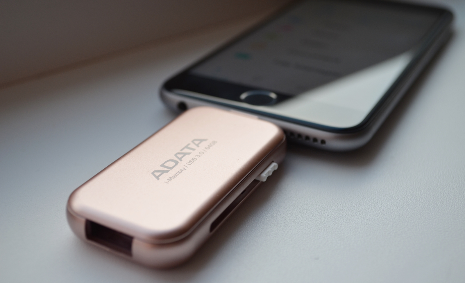 A-DATA i-Memory Flash Drive UE710