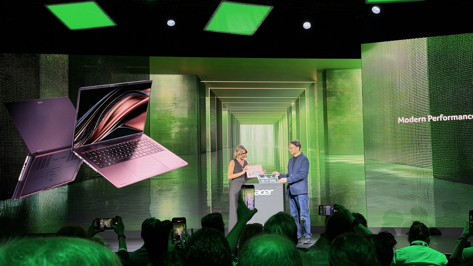 Acer Vero 16