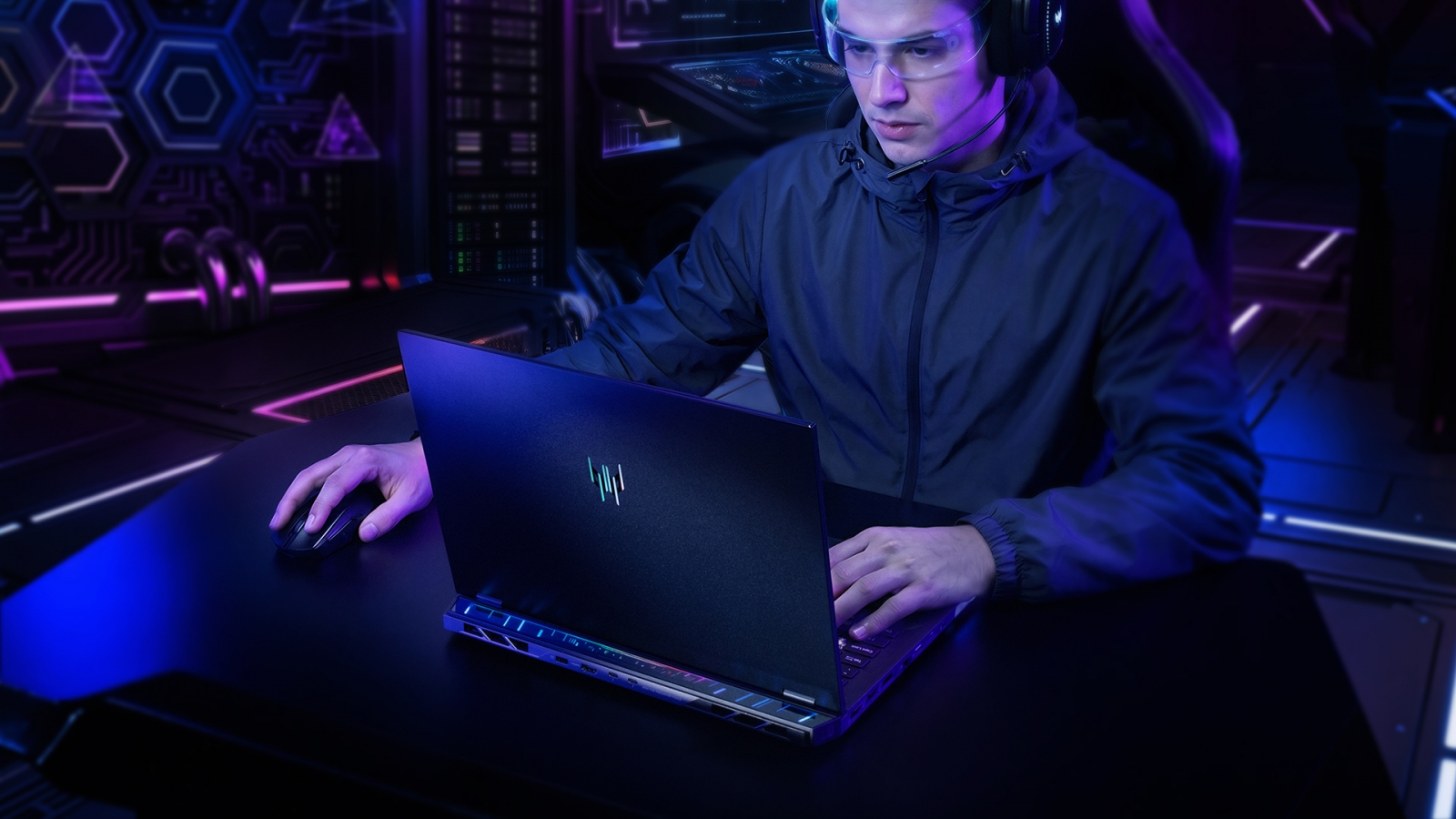ACER Predator Helios 18 AI