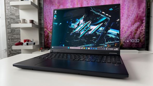 Predator Helios Neo 16 AI