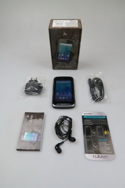 Allview E3 Jump, continutul cutiei