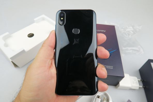 Allview V4 Viper scos din cutie (Unboxing)