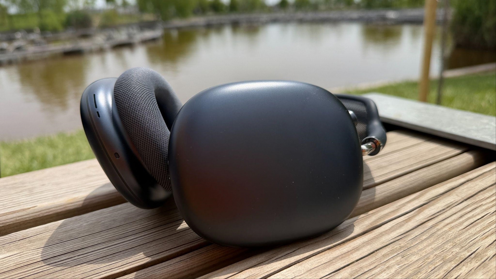 Apple AirPods Max 2