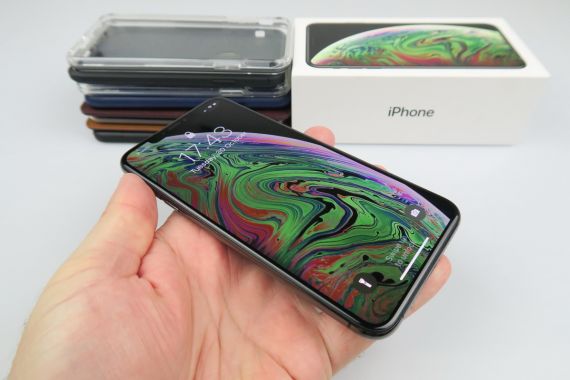 Crystal Bumper Metal Black