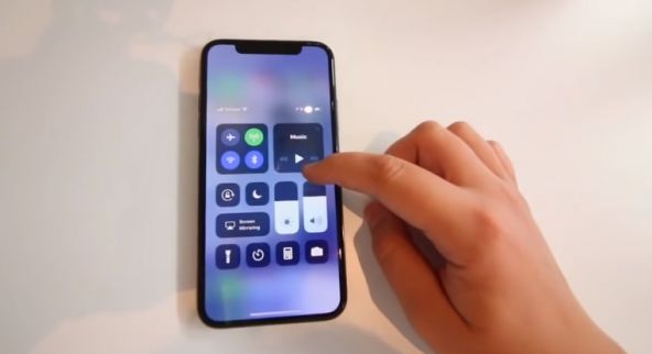 iPhone X