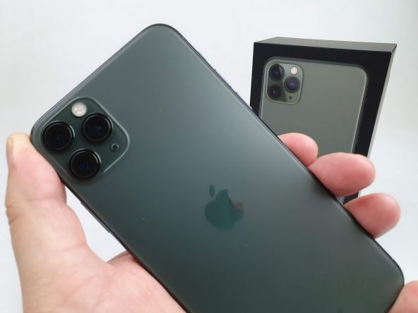 Apple iPhone 11 Pro Max, continutul cutiei