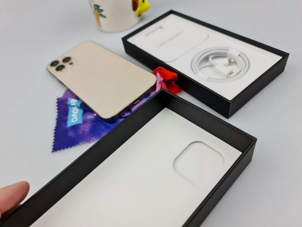 iPhone 12 Pro Max Unboxing