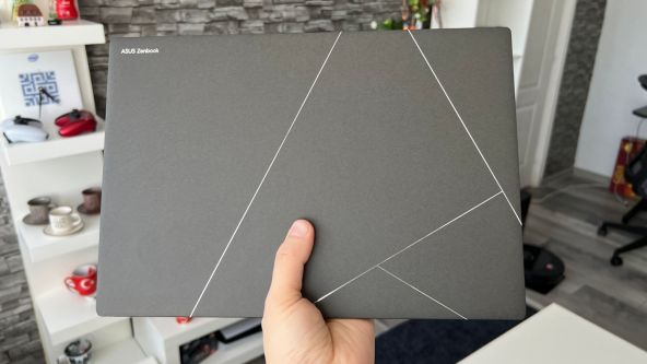 ASUS Zenbook S 14 (UX5406S) 2024
