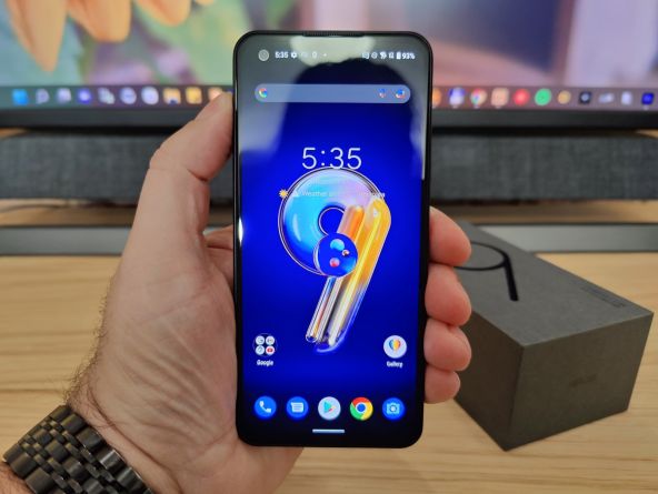 ASUS ZenFone 9 review în limba română (Evaluare Mobilissimo)