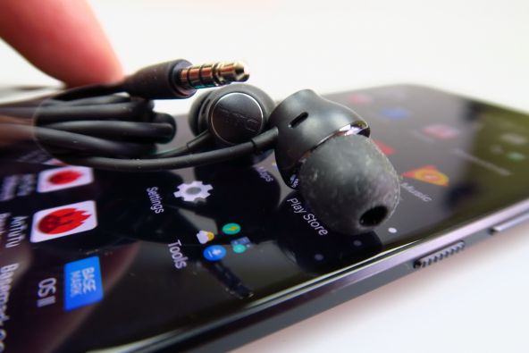 Castile lui HTC 10