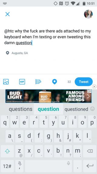 Utilizatorii HTC se plâng că tastatura preinstalată pe terminalele lor afişează reclame; HTC afirmă că... e o eroare
