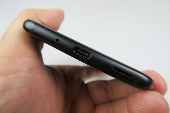 HTC U11, difuzor