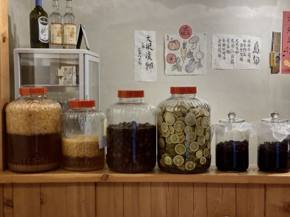 Mostra foto HTC U12+