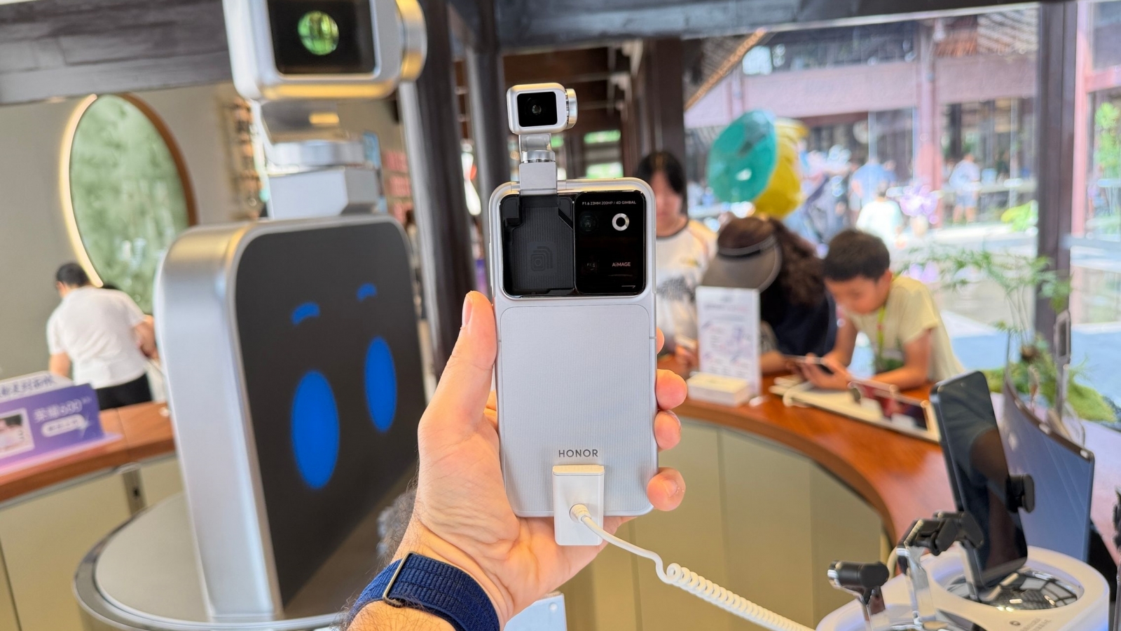 HONOR Robot Phone