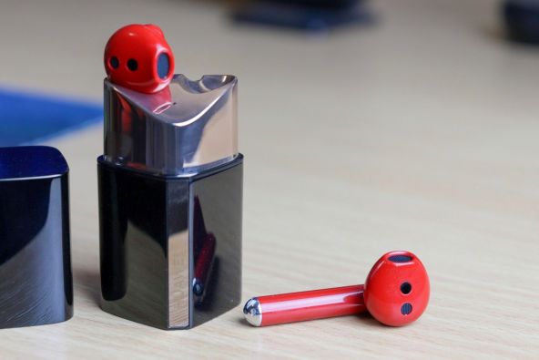 Huawei FreeBuds Lipstick