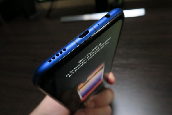 Huawei Honor 8X, acustica cu difuzor singular
