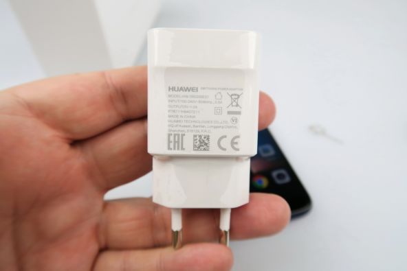 Incarcatorul lui Huawei Mate 10 Lite