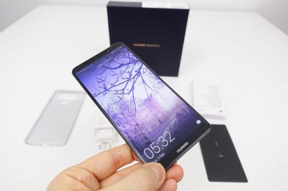 Huawei Mate 10 Pro scos din cutie