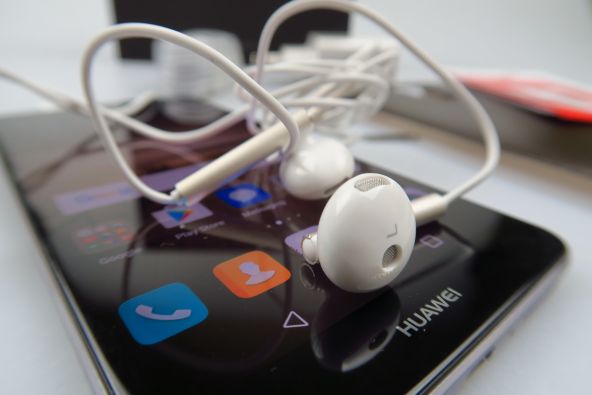 Casti Huawei Mate 9