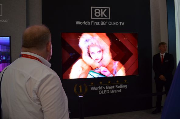 LG dezvăluie primul televizor 8K OLED din lume în cadrul IFA 2018, iată-l în fotografii și într-un scurt material video