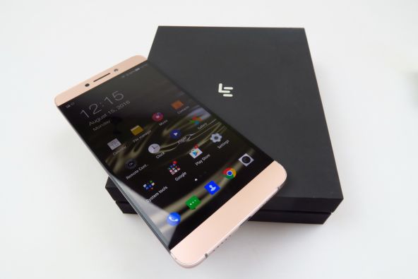 LeEco Le Max 2 unboxing in limba romana
