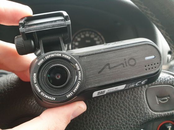 MIO MiVue J85