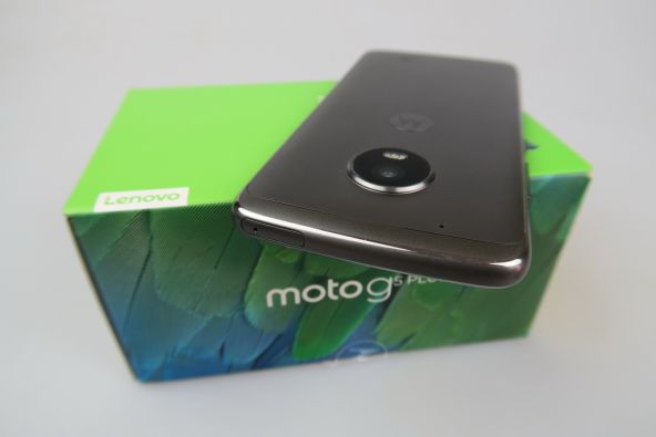 Motorola Moto G5 Plus scos din cutie