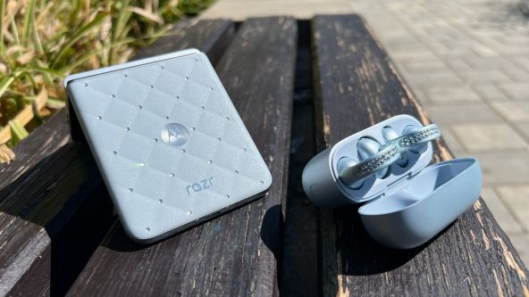 Motorola razr 60 Swarovski